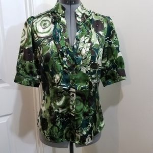 Apt 9 green floral printed ruffle front blouse S